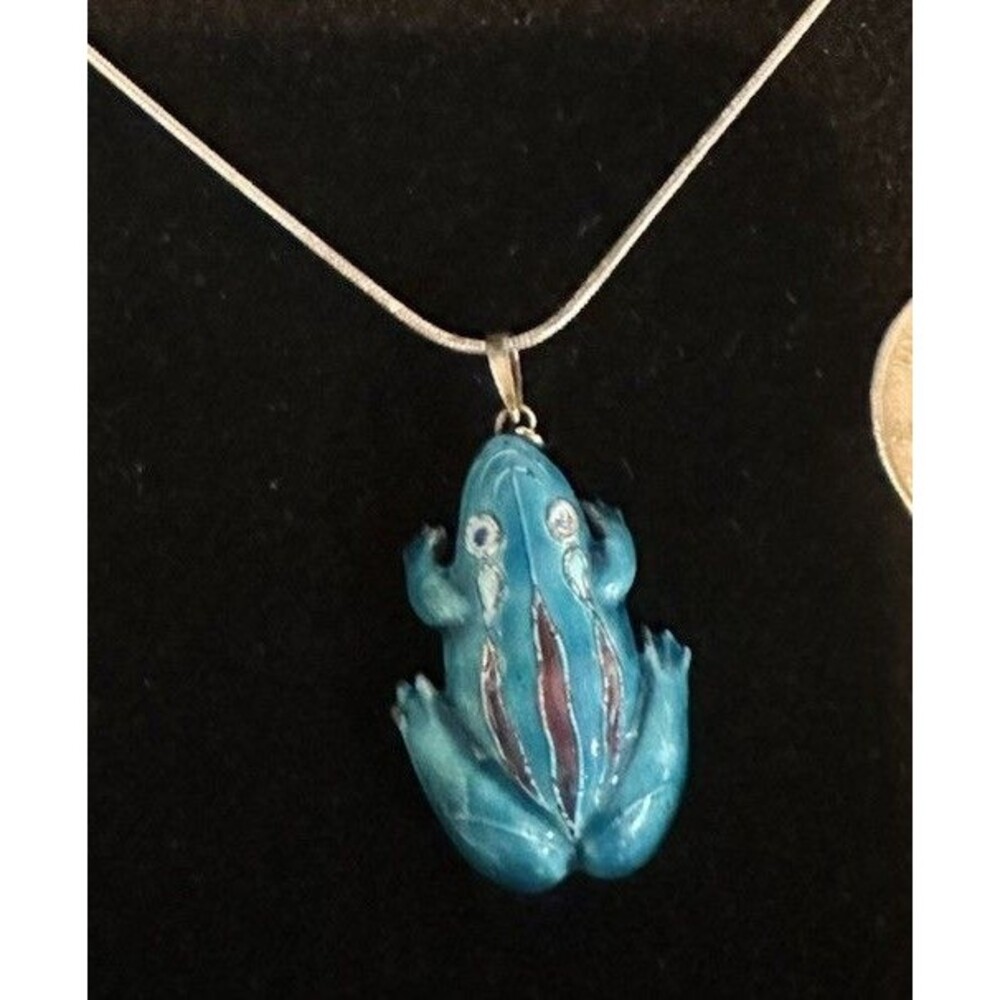 Beautiful Chinese Export Sterling Silver Teal Blue Purple Enamel Frog Pendant
